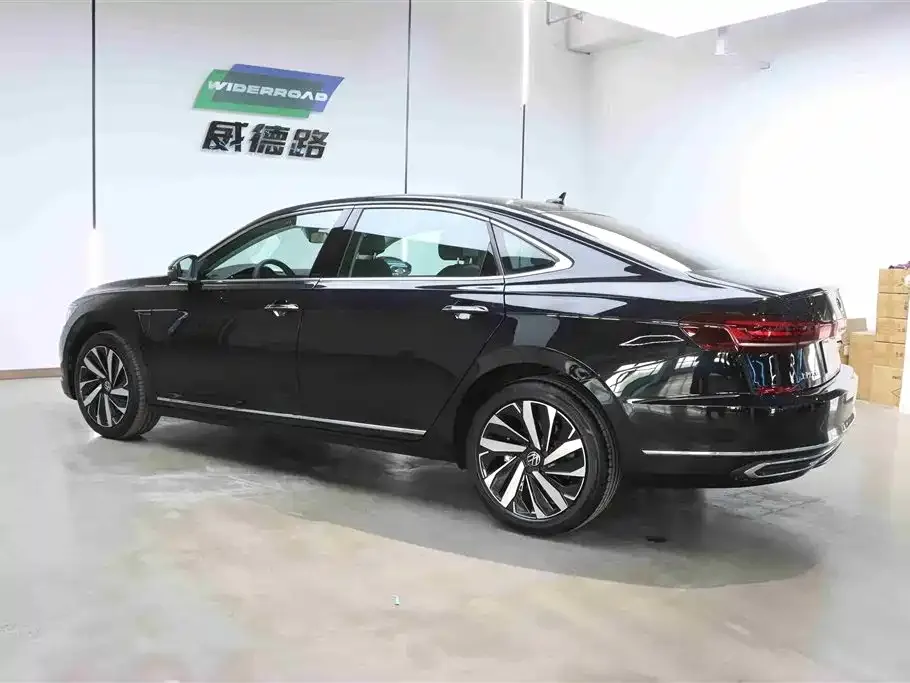 Volkswagen Passat — фото 9