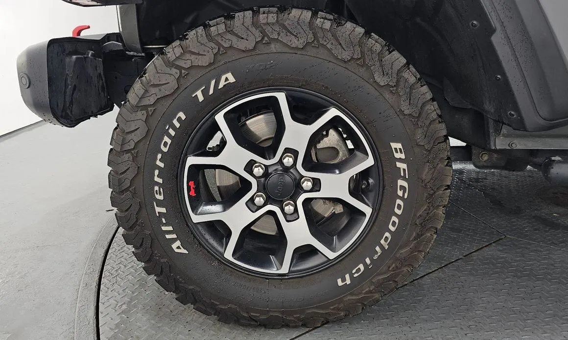 Jeep Wrangler — фото 8