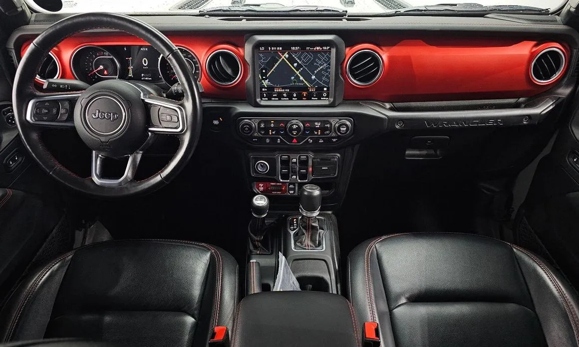 Jeep Wrangler — фото 10