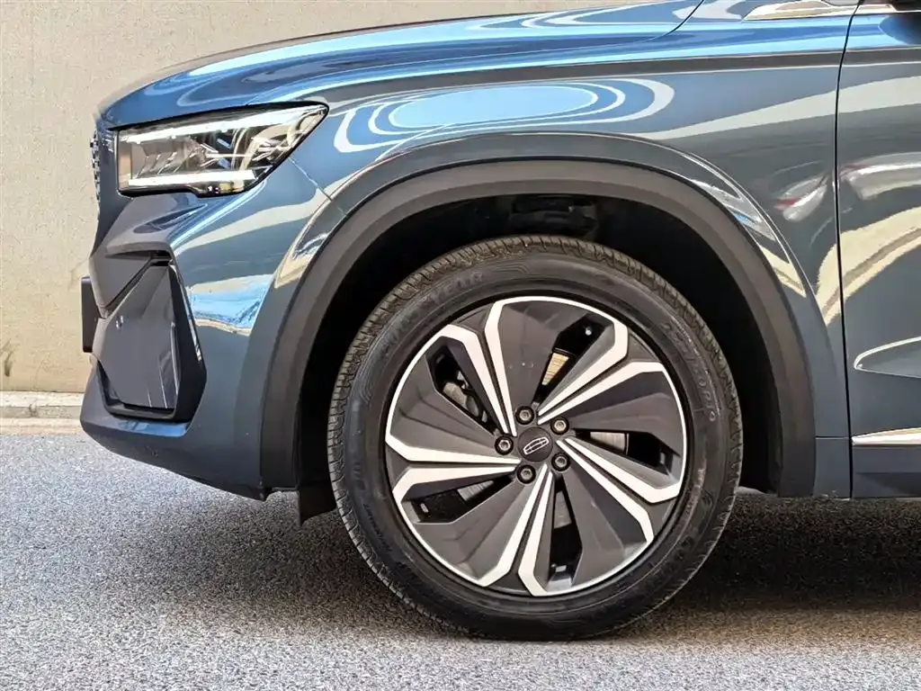 Geely Xingyue L — фото 4