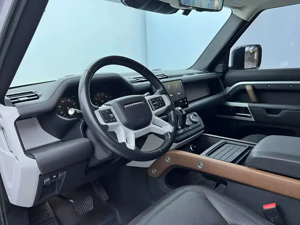 Land Rover Defender — фото 7