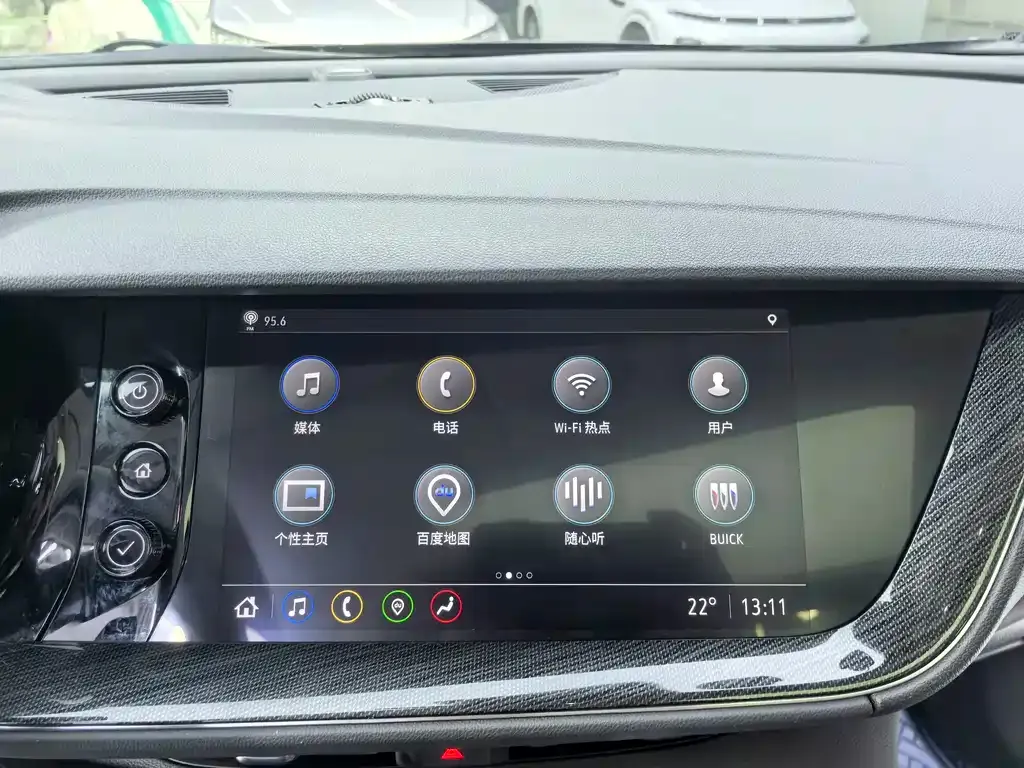 Buick Envision Plus — фото 8