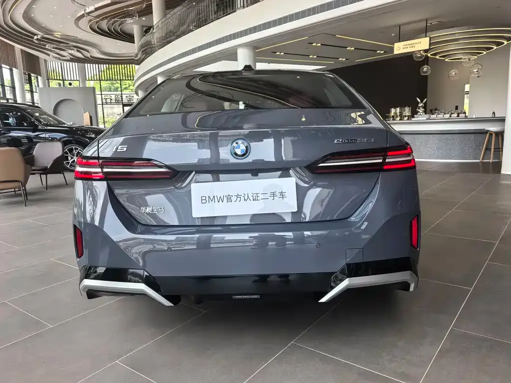 BMW i5 2025 из CN, фото 9