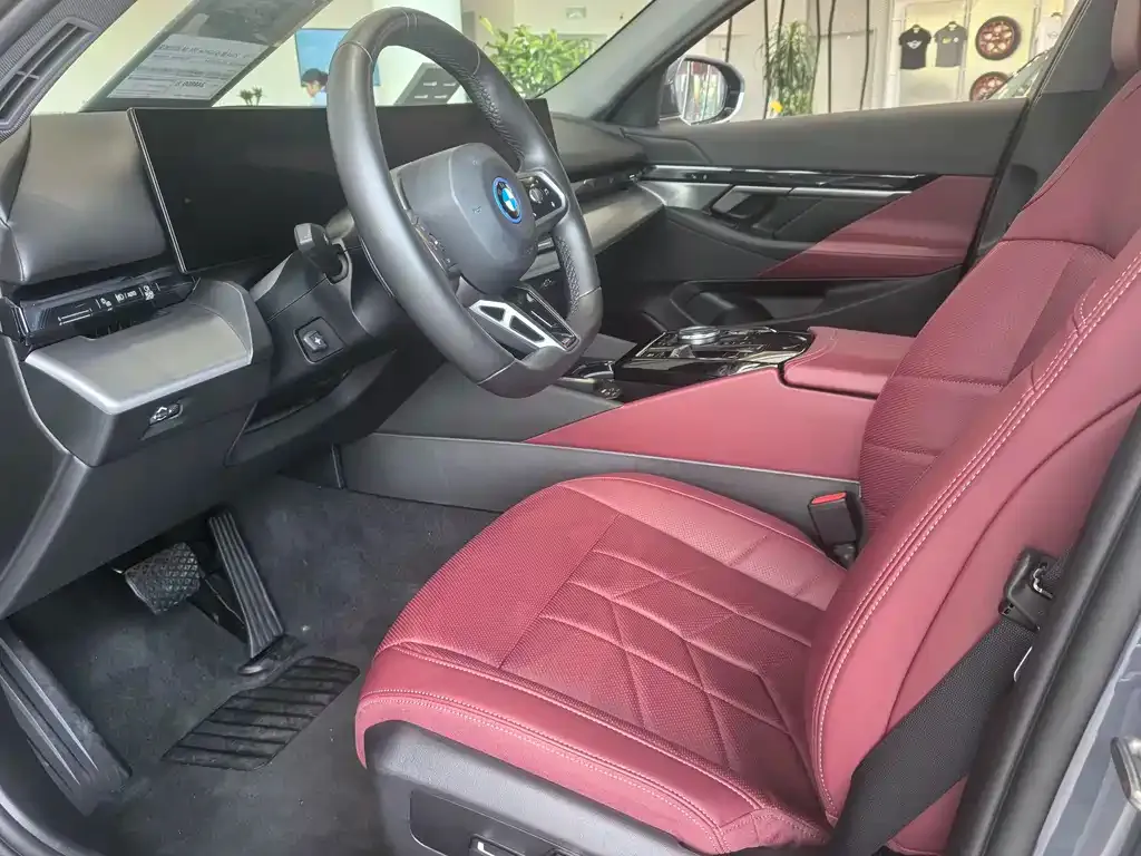 BMW i5 2025 из CN, фото 3