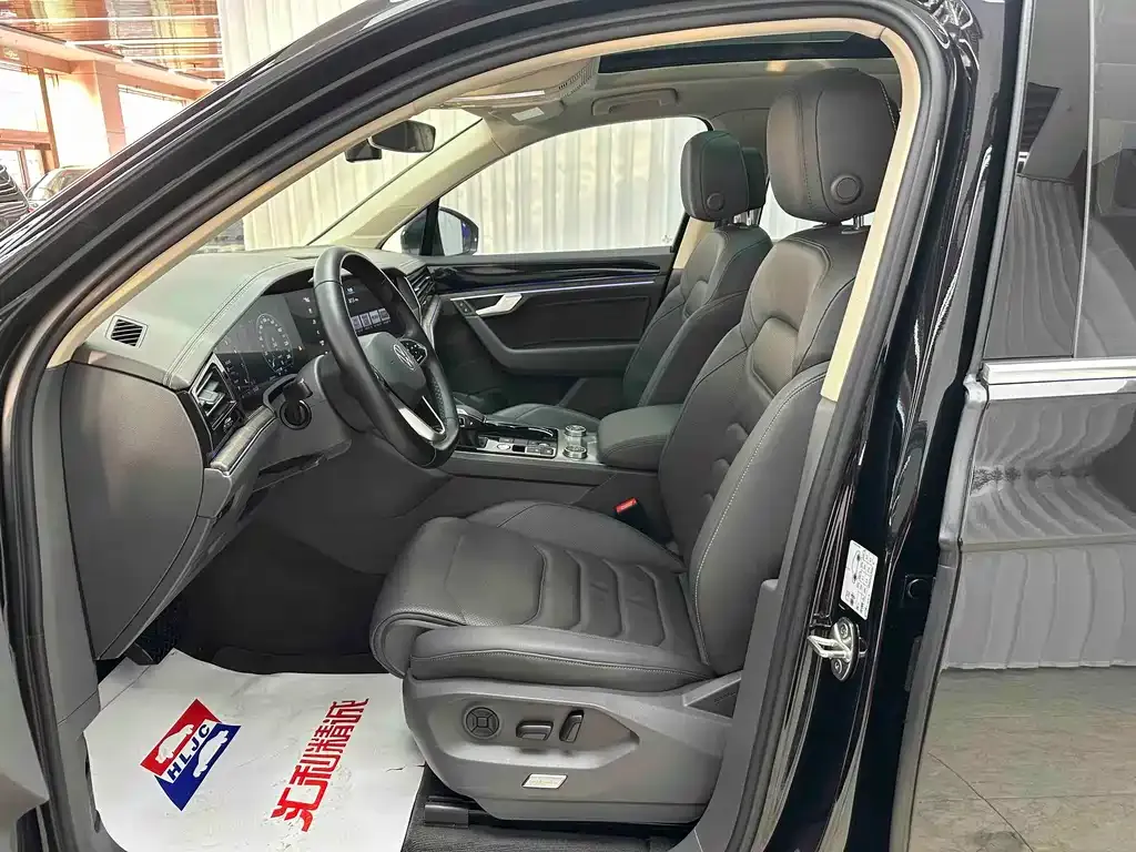 Volkswagen Touareg 2022 из CN, фото 9