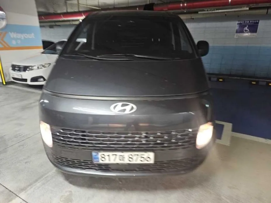 Hyundai Staria