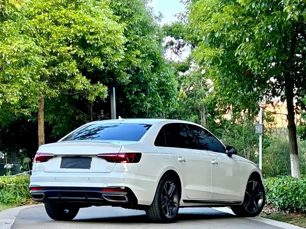 Audi A4L — фото 4