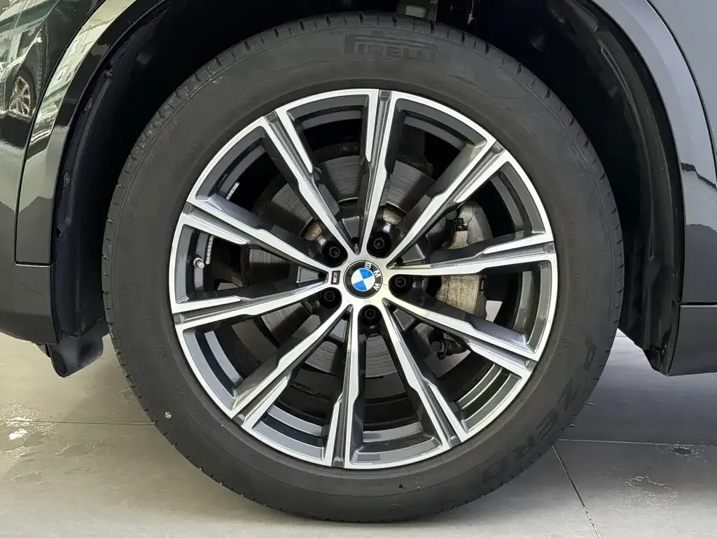 BMW X5 — фото 2