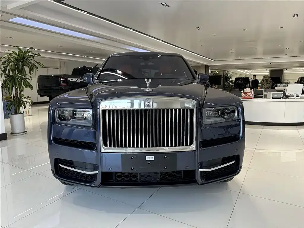 Rolls-Royce Cullinan — фото 2