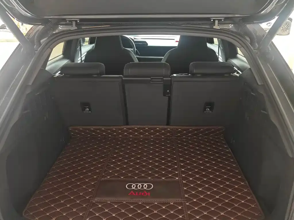 Audi A3 2023 из CN, фото 4