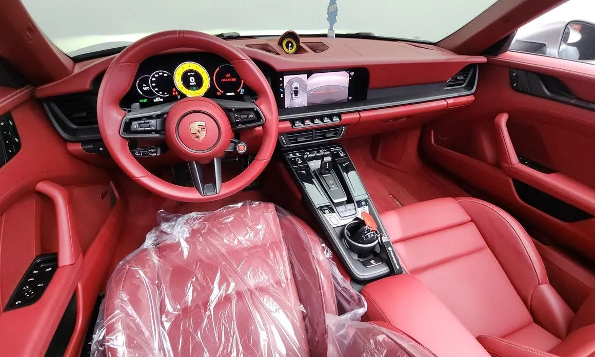 Porsche 911 2025 из KR, фото 6