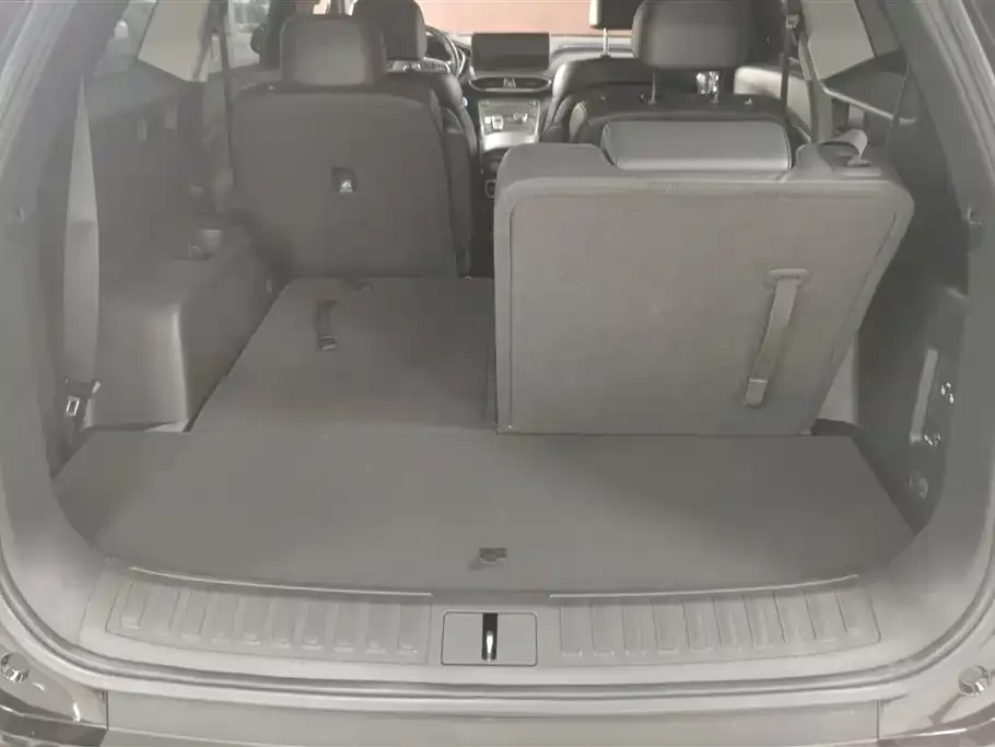 Hyundai Santa Fe 2023 из CN, фото 2