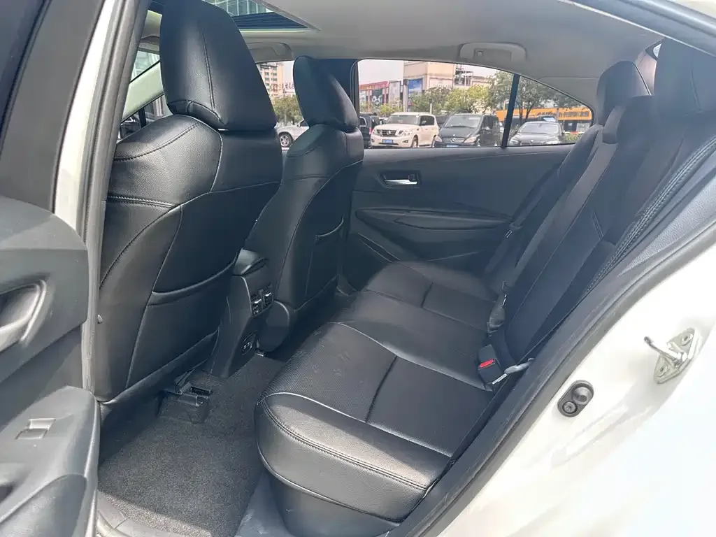 Toyota Corolla 2023 из CN, фото 6