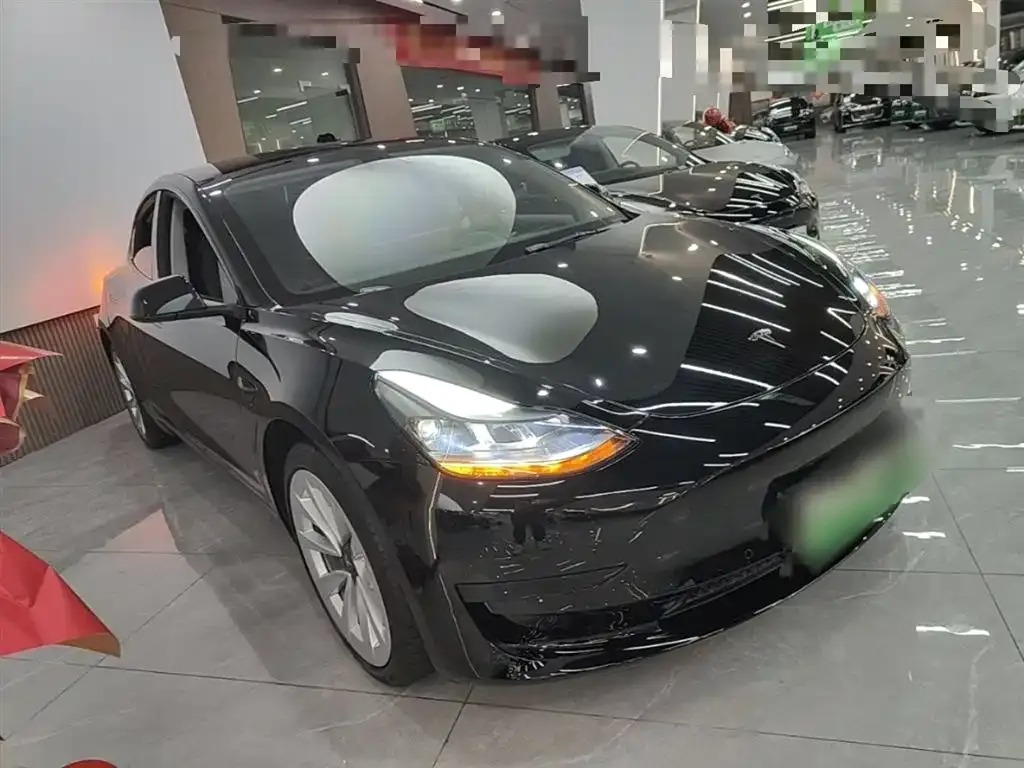 Tesla Model 3 — фото 6