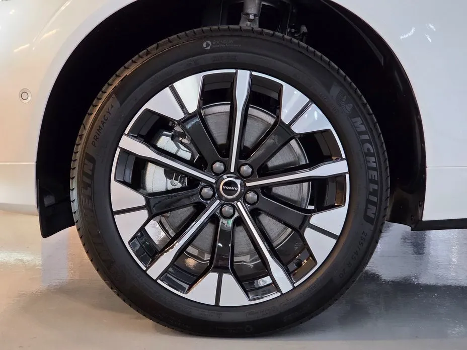 Volvo XC60 2026 из KR, фото 6