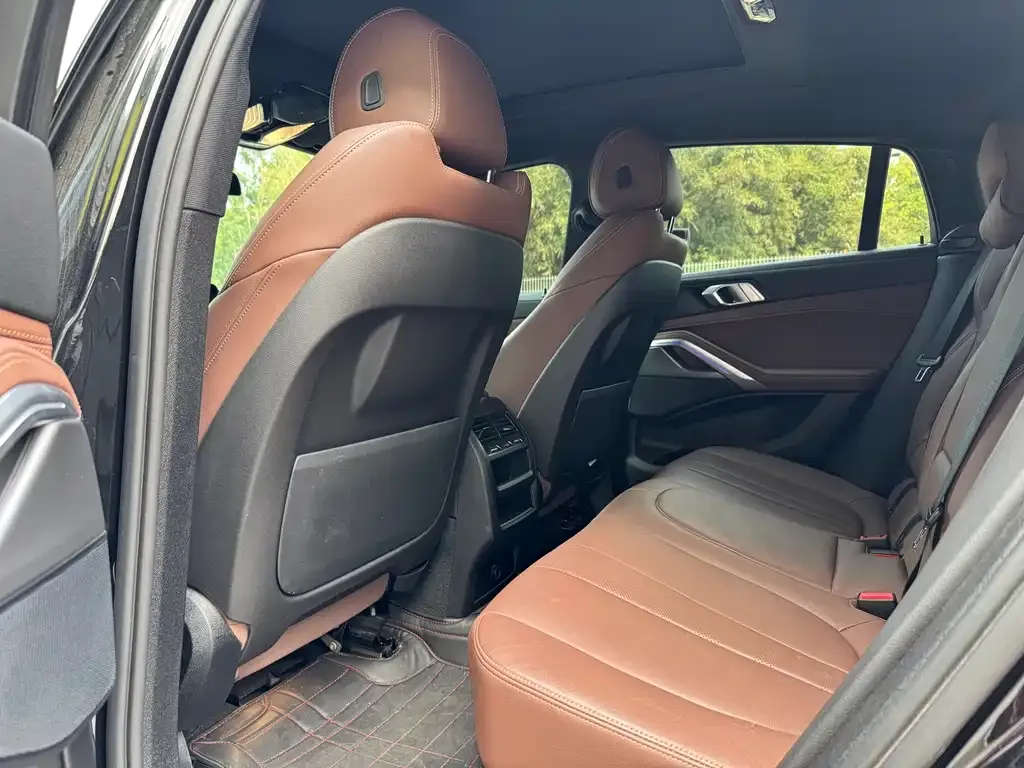 BMW X6 2024 из CN, фото 2