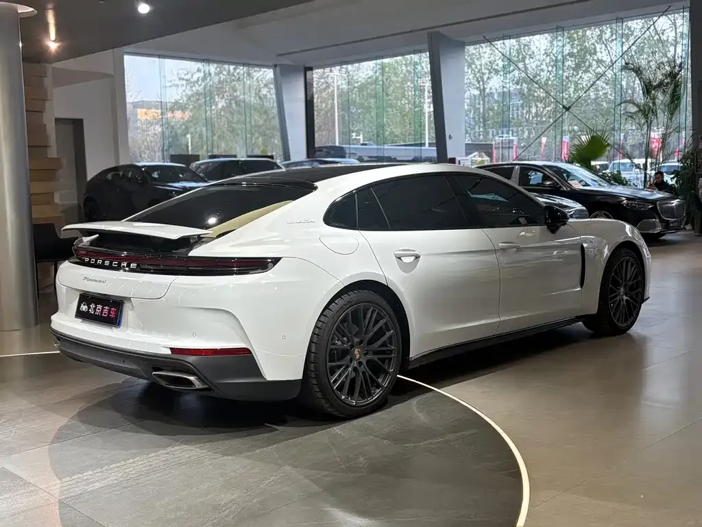 Porsche Panamera 2024 из CN, фото 4