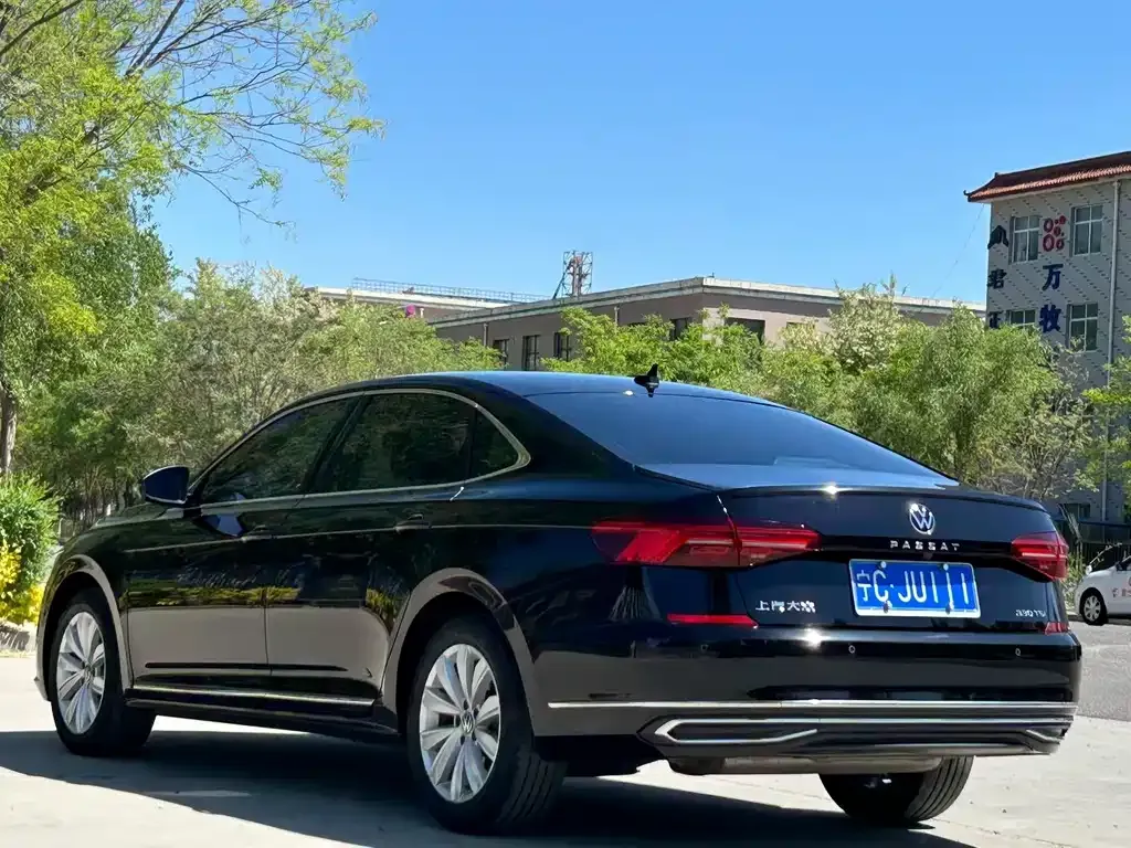 Volkswagen Passat — фото 4