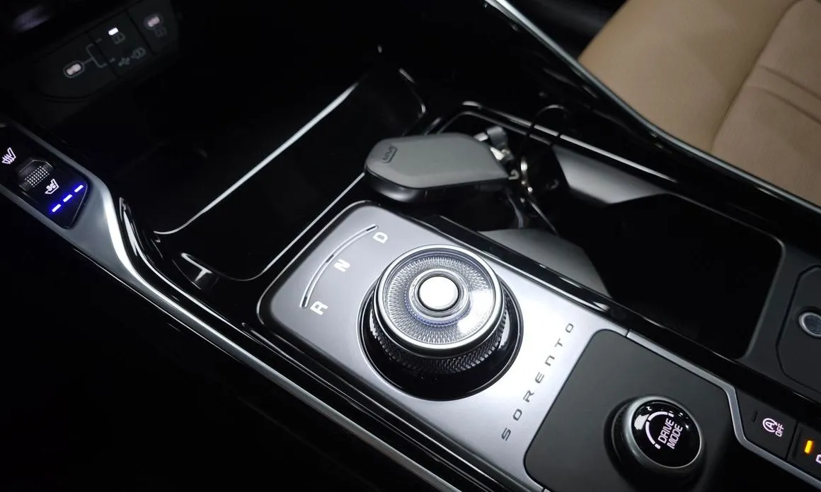 Kia Sorento — фото 5