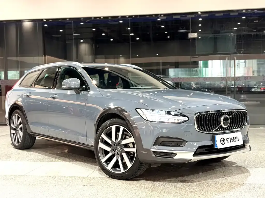 Volvo V90 2022 из CN, фото 2