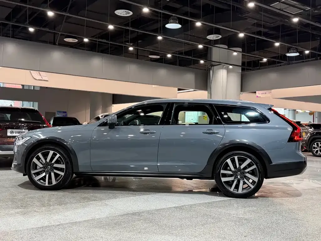 Volvo V90 2022 из CN, фото 4