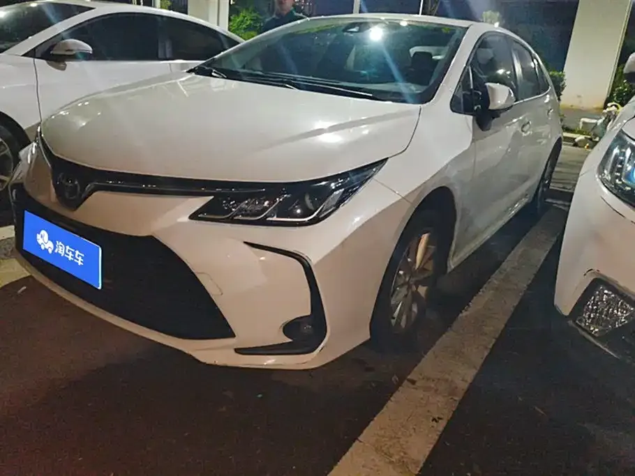 Toyota Corolla — фото 1