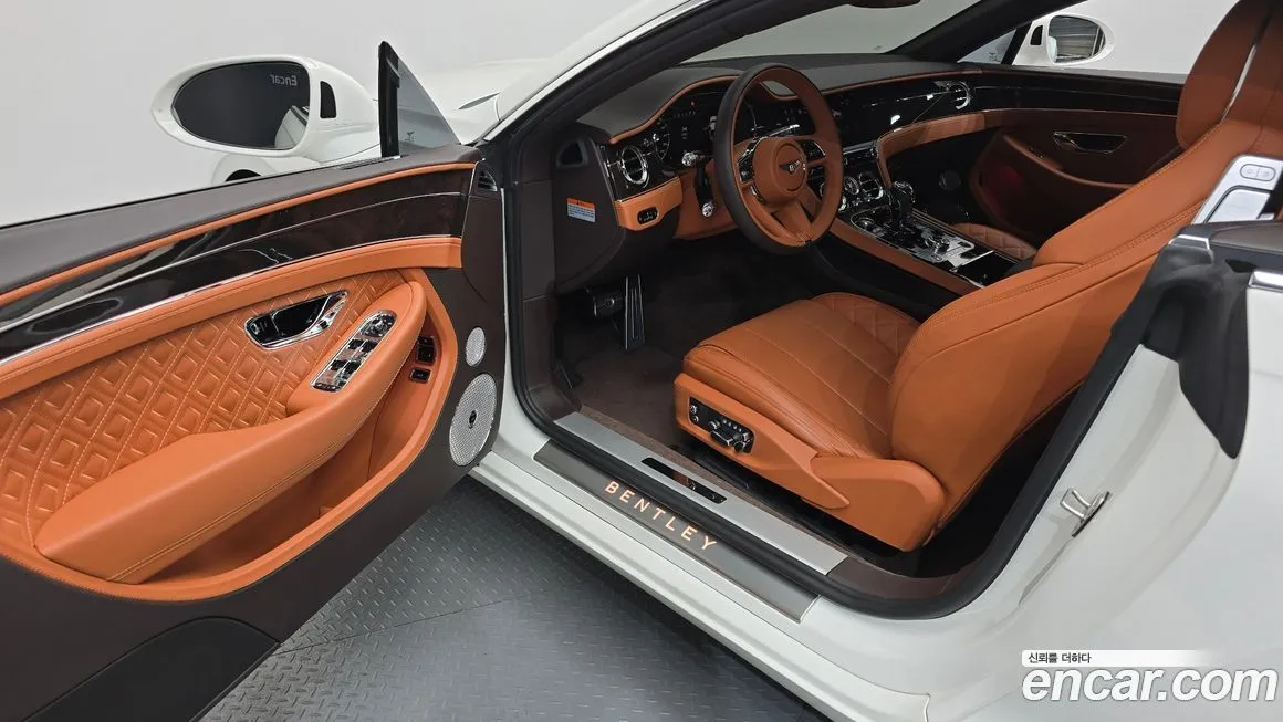 Bentley Continental 2022 из KR, фото 6
