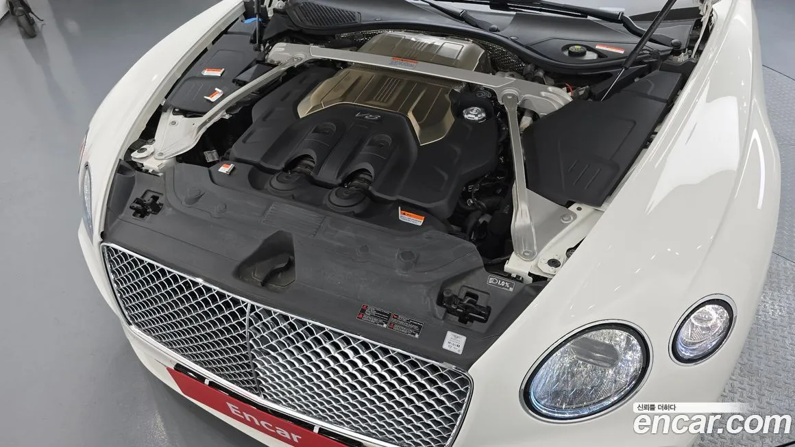 Bentley Continental 2022 из KR, фото 9