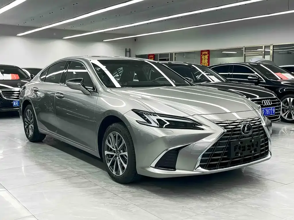 Lexus ES — фото 9