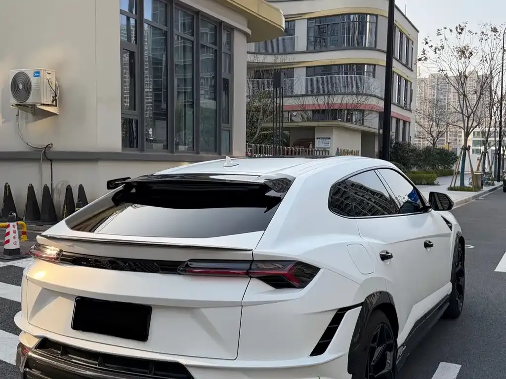 Lamborghini Urus — фото 5