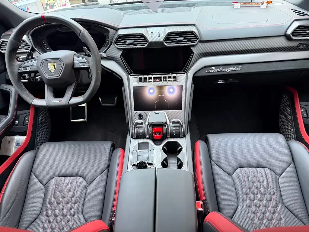 Lamborghini Urus — фото 10