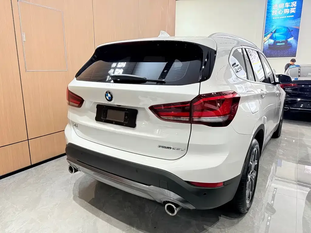 BMW X1 — фото 2