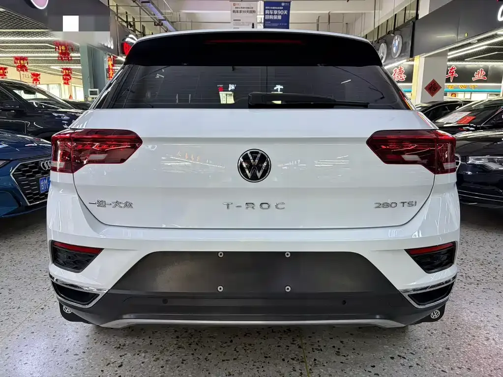 Volkswagen T-Roc — фото 5