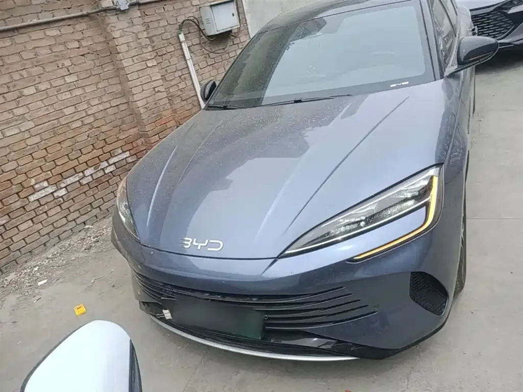 BYD Seal — фото 7