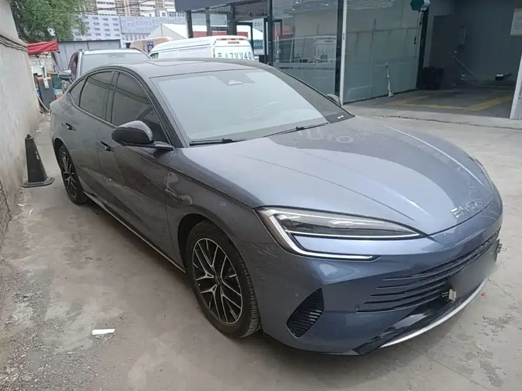 BYD Seal — фото 2