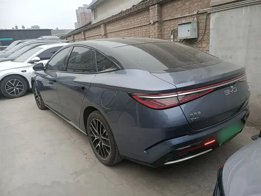BYD Seal — фото 9
