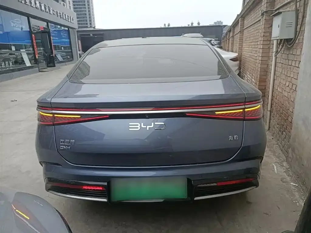 BYD Seal — фото 10