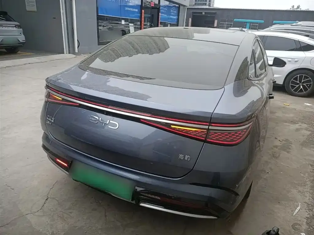 BYD Seal — фото 8