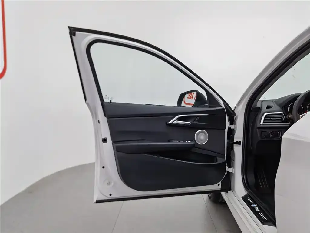 BMW 1 Series 2022 из CN, фото 5