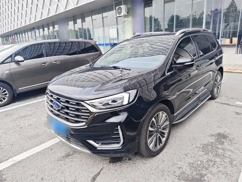 Ford Edge — фото 1