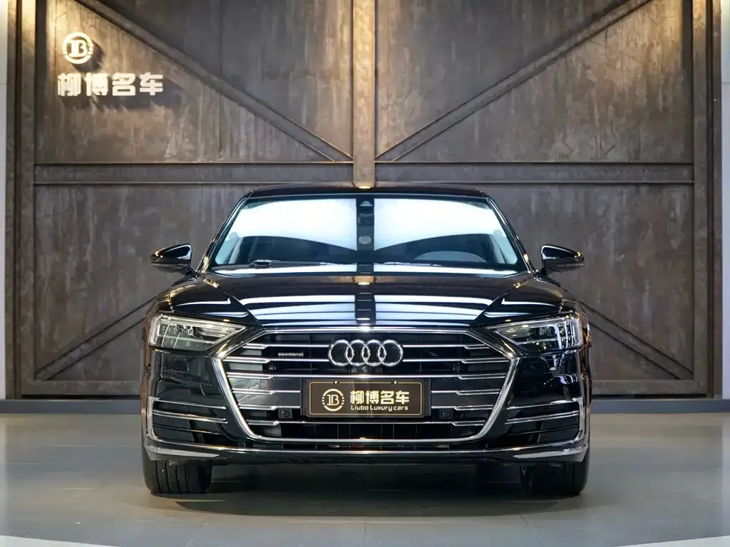 Audi A8 — фото 7