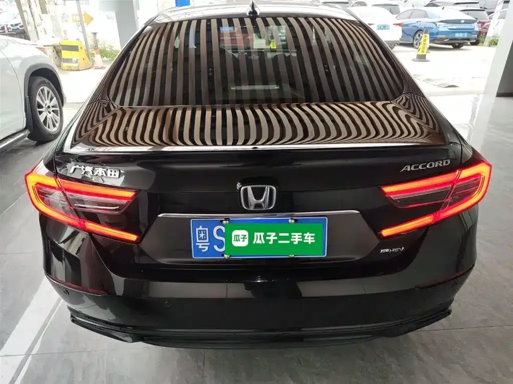 Honda Accord — фото 6