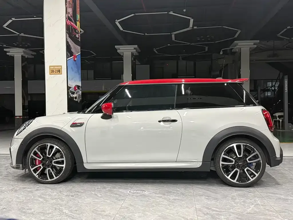 MINI JCW (John Cooper Works) — фото 6