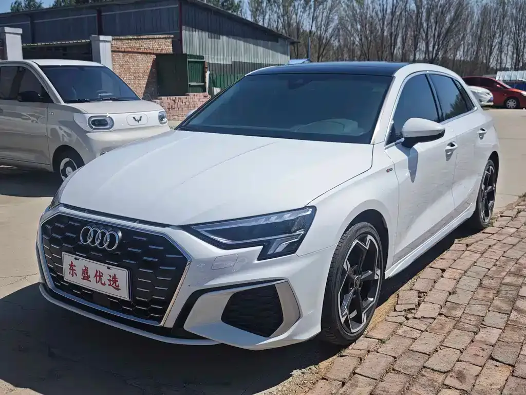 Audi A3 — фото 1