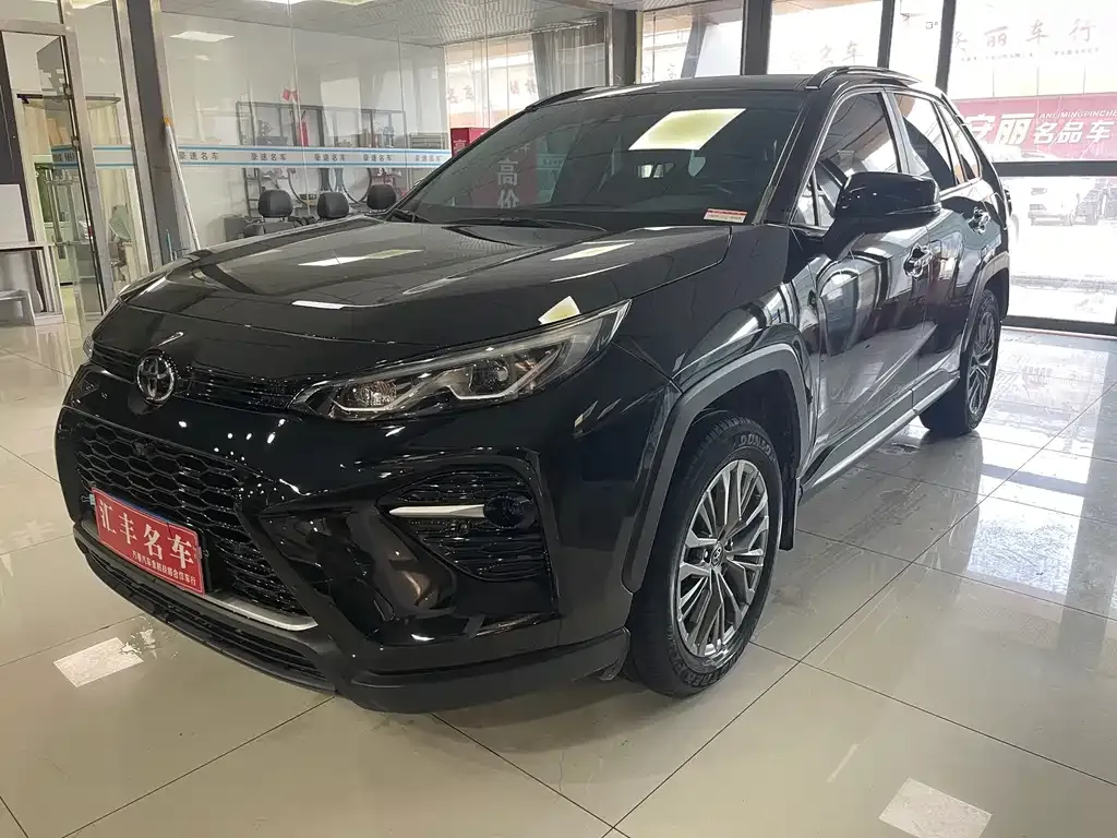 Toyota Wildlander — фото 1