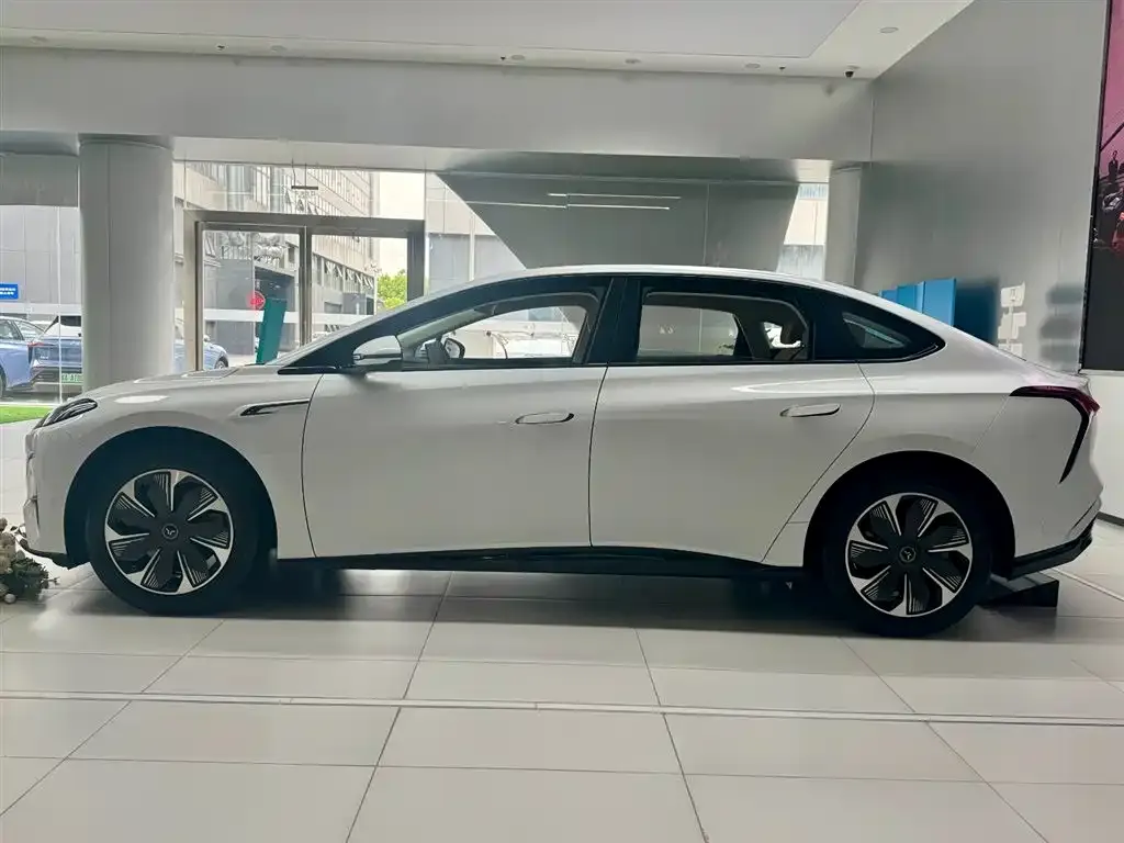 Hongqi Tiangong 05 2026 из CN, фото 2