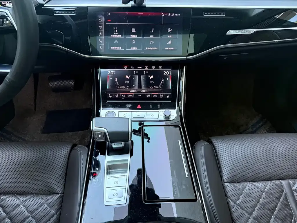Audi A8 — фото 6