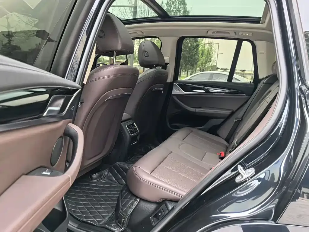 BMW iX3 2023 из CN, фото 5
