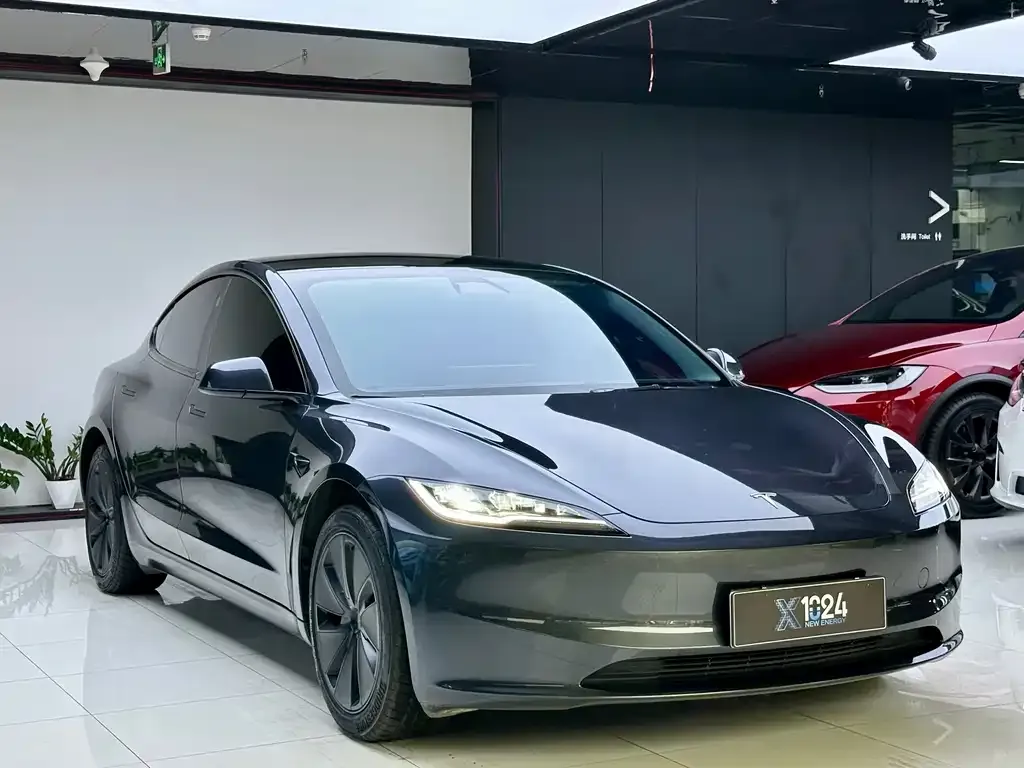 Tesla Model 3 — фото 3