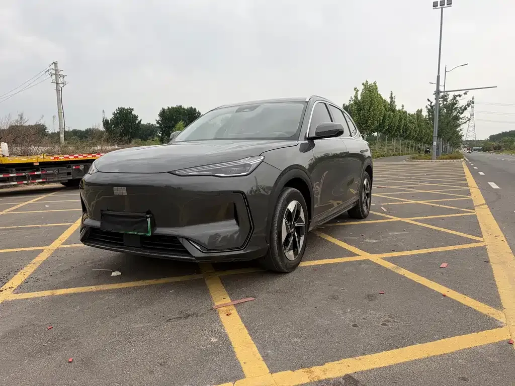 Geely Galaxy E5